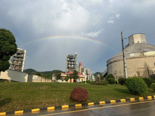 貴陽海螺，一橋飛架，蘇金鳳_副本